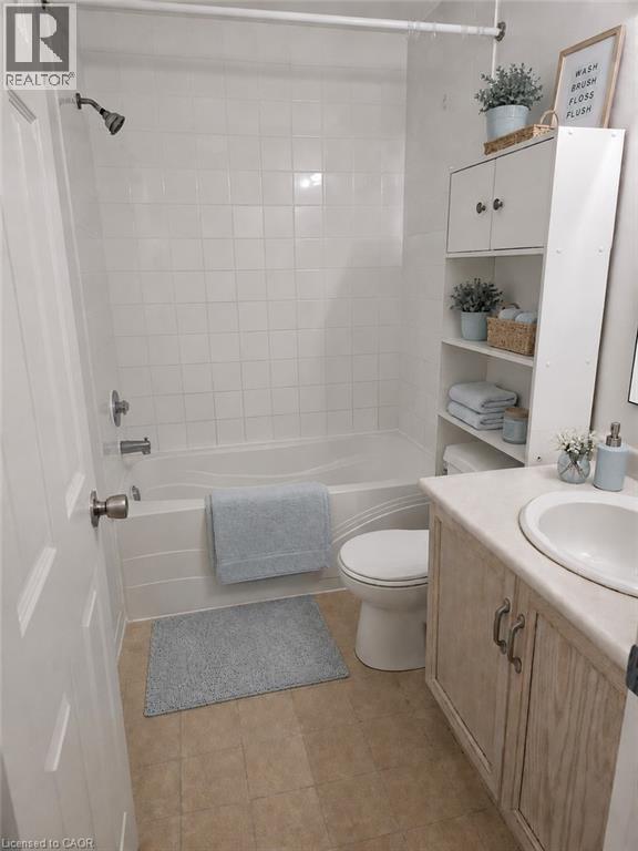 390 Wake Robin Crescent, Kitchener, Ontario  N2E 3L6 - Photo 18 - 40835083
