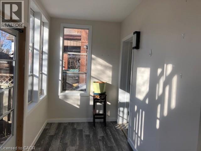 16 Eastbourne Avenue Unit# Main Fl, Hamilton, Ontario  L8M 2M7 - Photo 8 - 40835327