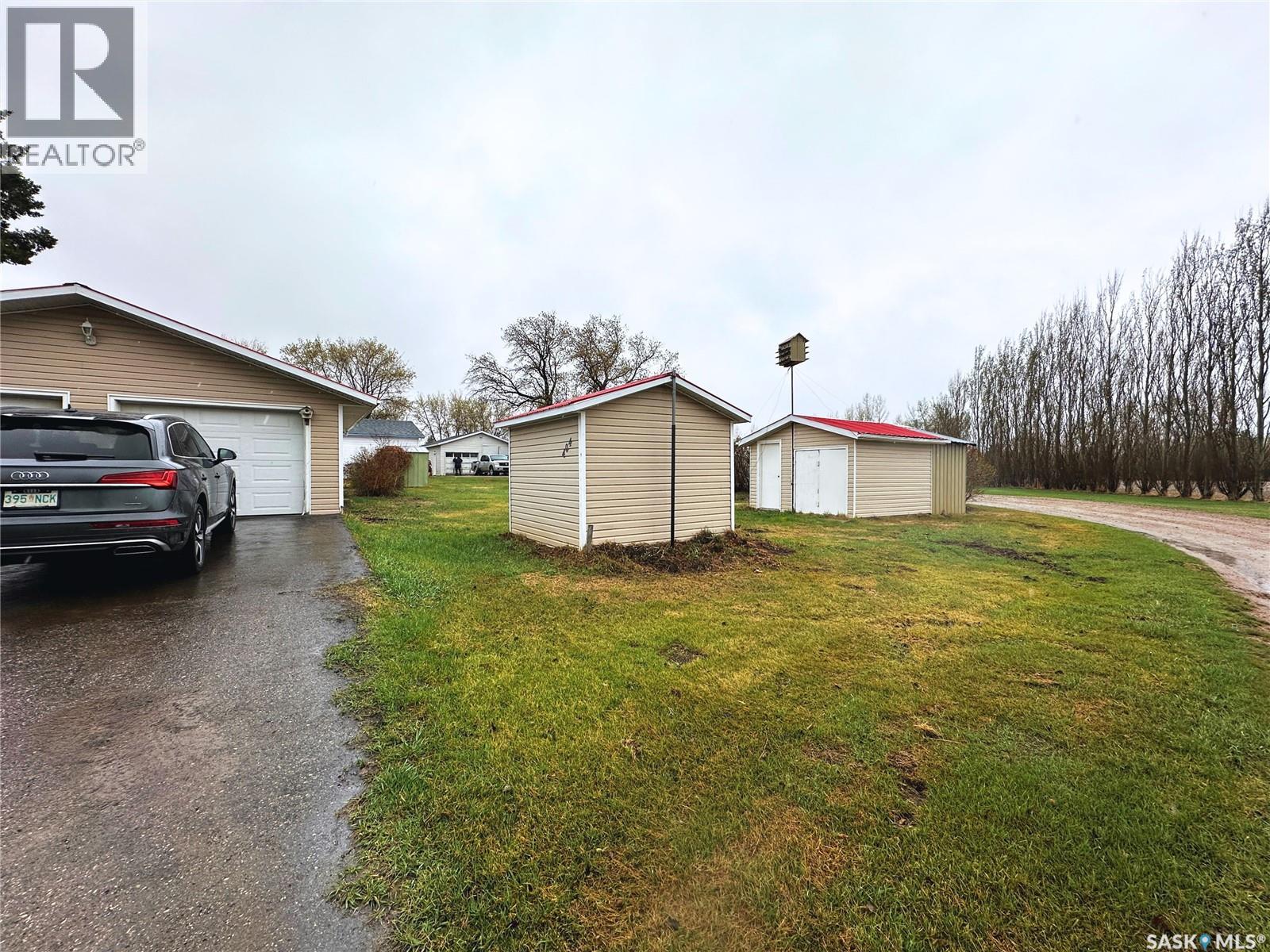 404 Railway Avenue W, Blaine Lake, Saskatchewan  S0J 0J0 - Photo 2 - SK037854