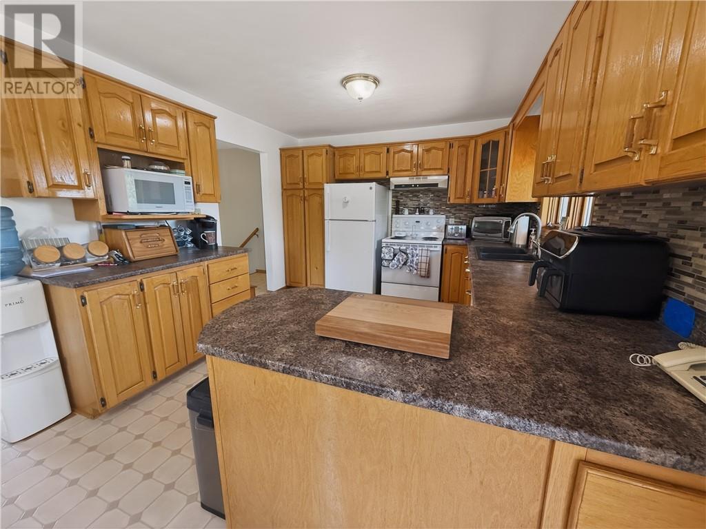 44 North Oakcliff Drive, Manitoulin Island, Ontario  P0P 1S0 - Photo 12 - 2128262