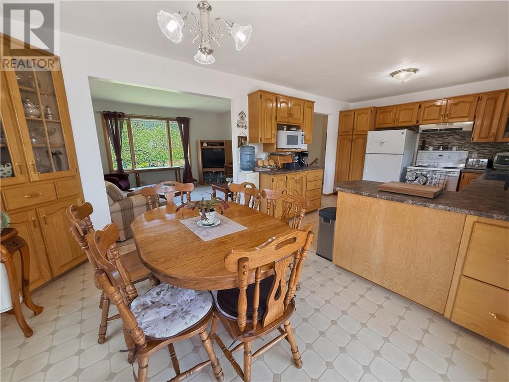 44 North Oakcliff Drive, Manitoulin Island, Ontario  P0P 1S0 - Photo 15 - 2128262
