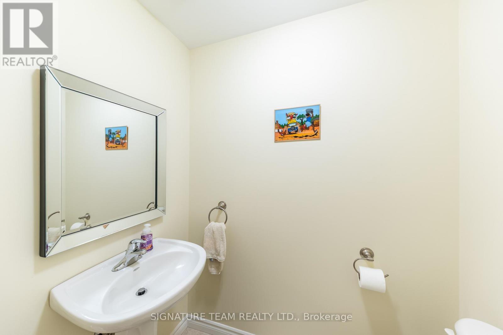 23 Winston Avenue, Petawawa, Ontario  K8H 0C1 - Photo 3 - X13232112