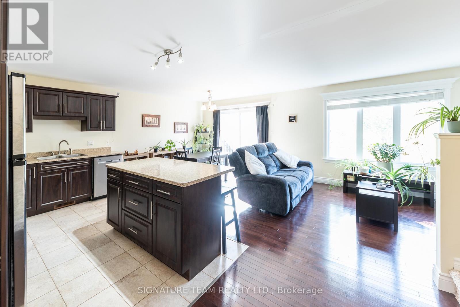 23 Winston Avenue, Petawawa, Ontario  K8H 0C1 - Photo 4 - X13232112
