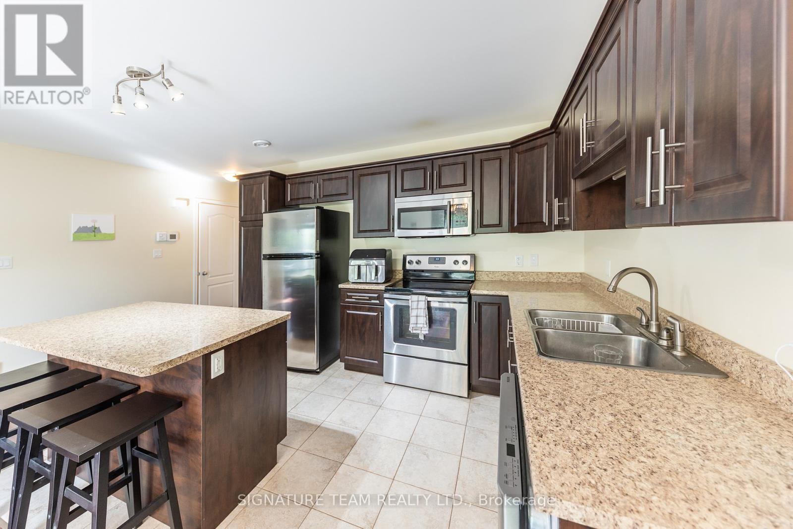 23 Winston Avenue, Petawawa, Ontario  K8H 0C1 - Photo 6 - X13232112