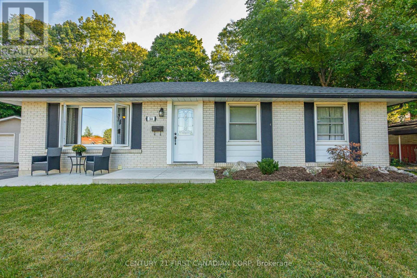 384 Briarhill Avenue, London East (East A), Ontario  N5Y 1N9 - Photo 3 - X13232102