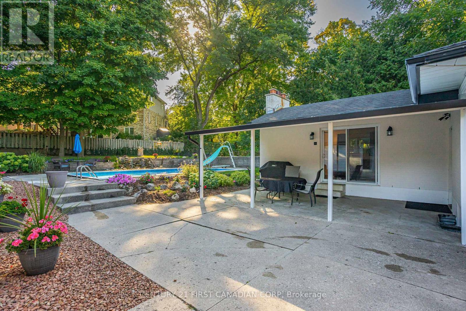 384 Briarhill Avenue, London East (East A), Ontario  N5Y 1N9 - Photo 38 - X13232102