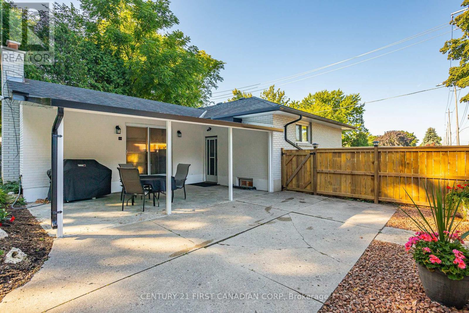 384 Briarhill Avenue, London East (East A), Ontario  N5Y 1N9 - Photo 39 - X13232102
