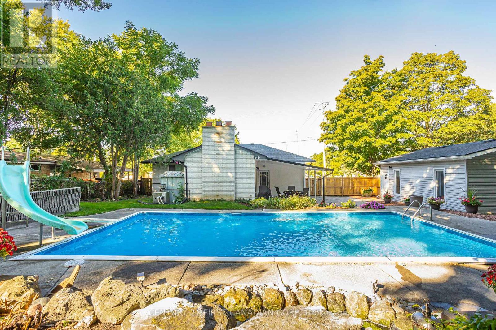 384 Briarhill Avenue, London East (East A), Ontario  N5Y 1N9 - Photo 42 - X13232102