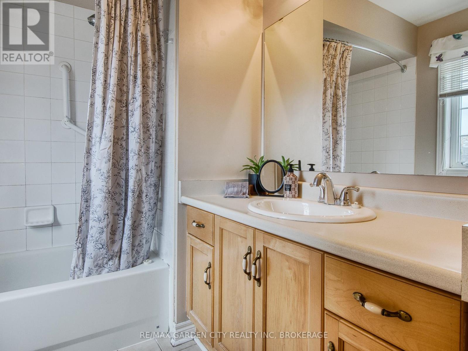 75 Jackson Court E, Welland, Ontario  L3C 7G4 - Photo 28 - X13232144