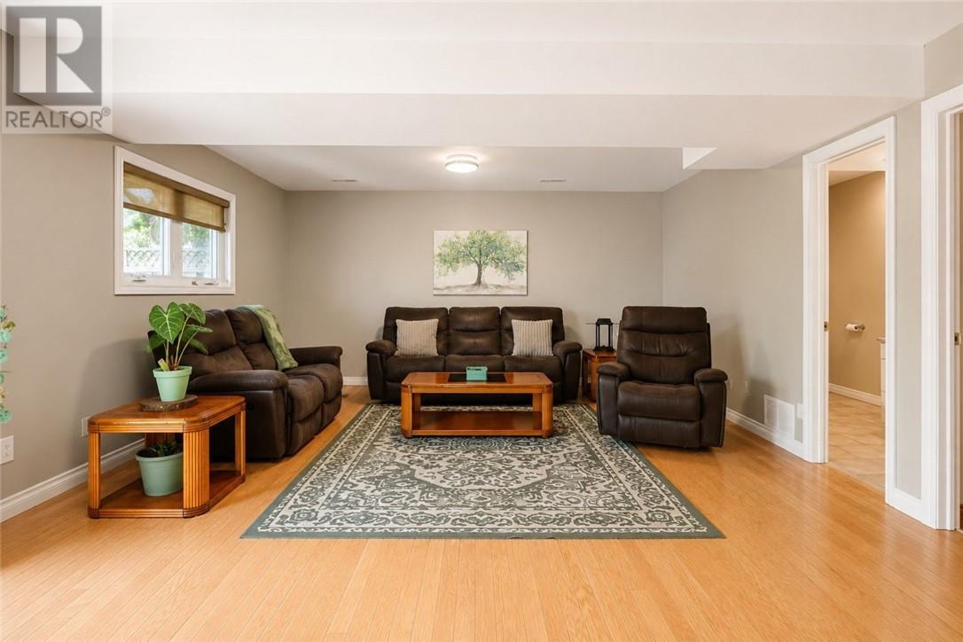 34 Jolette Avenue, Azilda, Ontario  P0M 1B0 - Photo 10 - 2128253