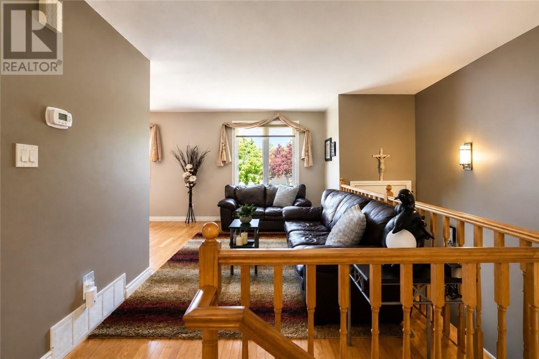 34 Jolette Avenue, Azilda, Ontario  P0M 1B0 - Photo 14 - 2128253