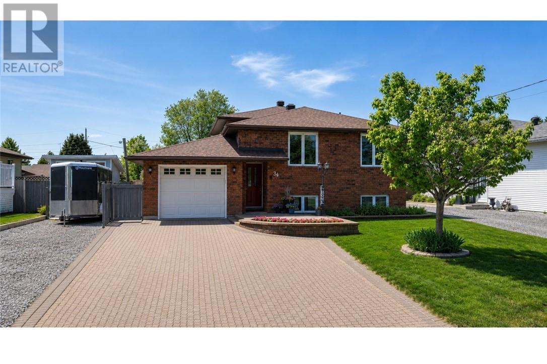 34 Jolette Avenue, Azilda, Ontario  P0M 1B0 - Photo 1 - 2128253