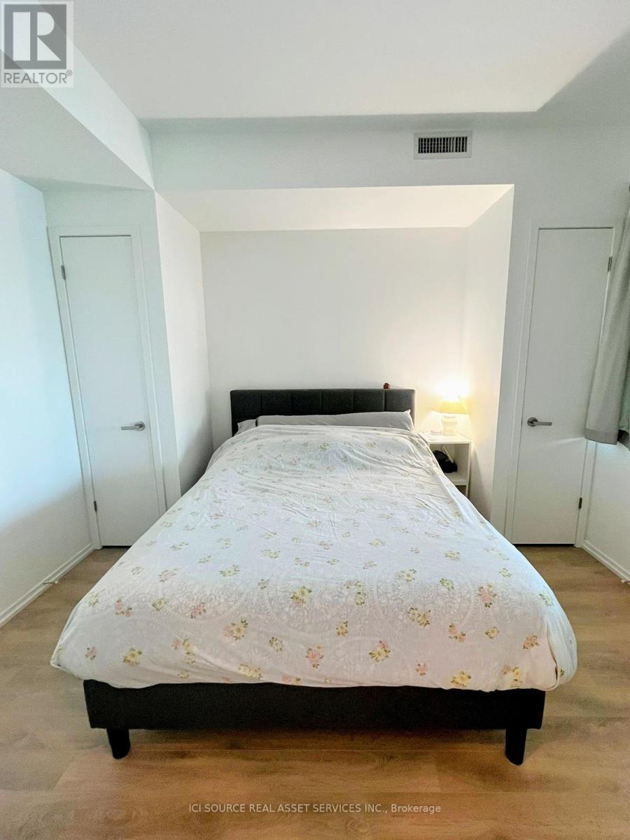 2203 - 197 Yonge Street, Toronto, Ontario  M5B 0C1 - Photo 10 - C13232160