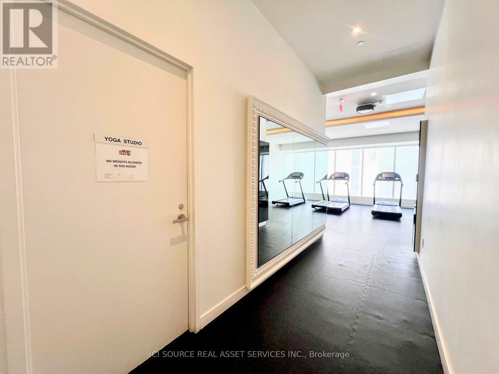 2203 - 197 Yonge Street, Toronto, Ontario  M5B 0C1 - Photo 17 - C13232160