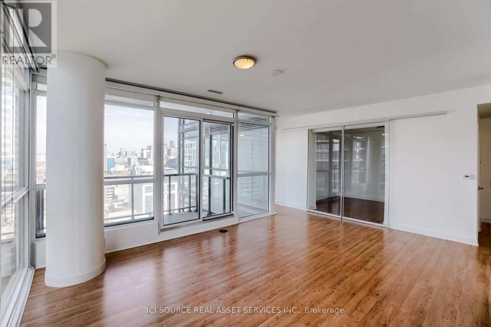 1504 - 290 Adelaide Street W, Toronto, Ontario  M5V 0P3 - Photo 3 - C13232172