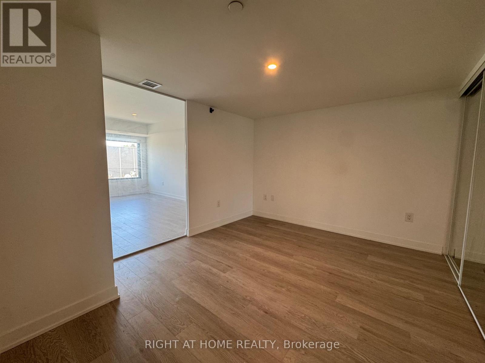307 - 3 Strathgowan Avenue, Toronto, Ontario  M4N 1B8 - Photo 14 - C13232186
