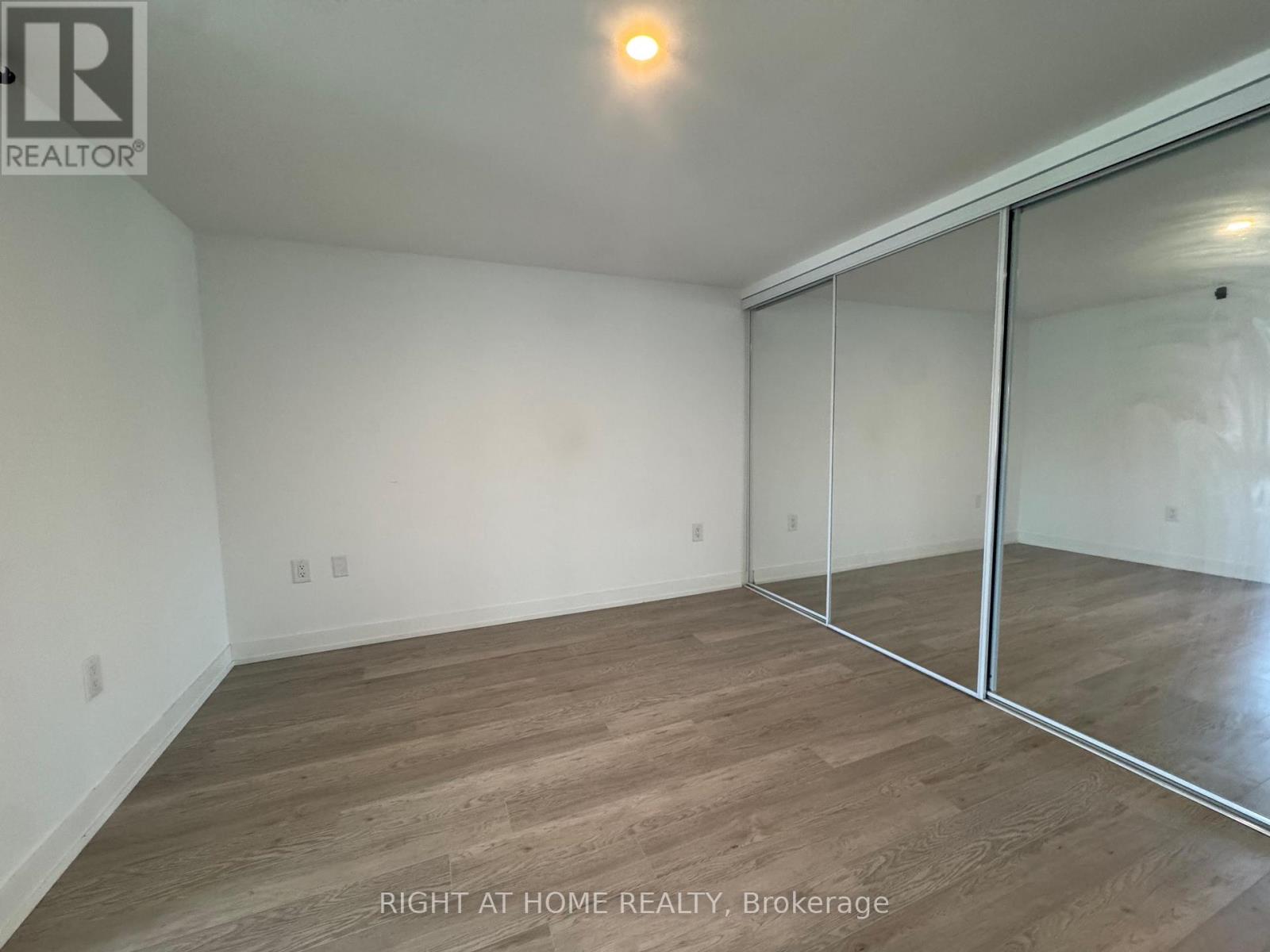 307 - 3 Strathgowan Avenue, Toronto, Ontario  M4N 1B8 - Photo 17 - C13232186