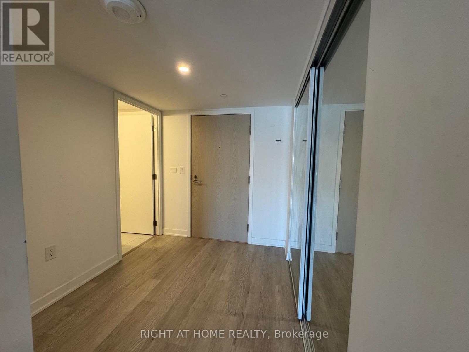 307 - 3 Strathgowan Avenue, Toronto, Ontario  M4N 1B8 - Photo 19 - C13232186