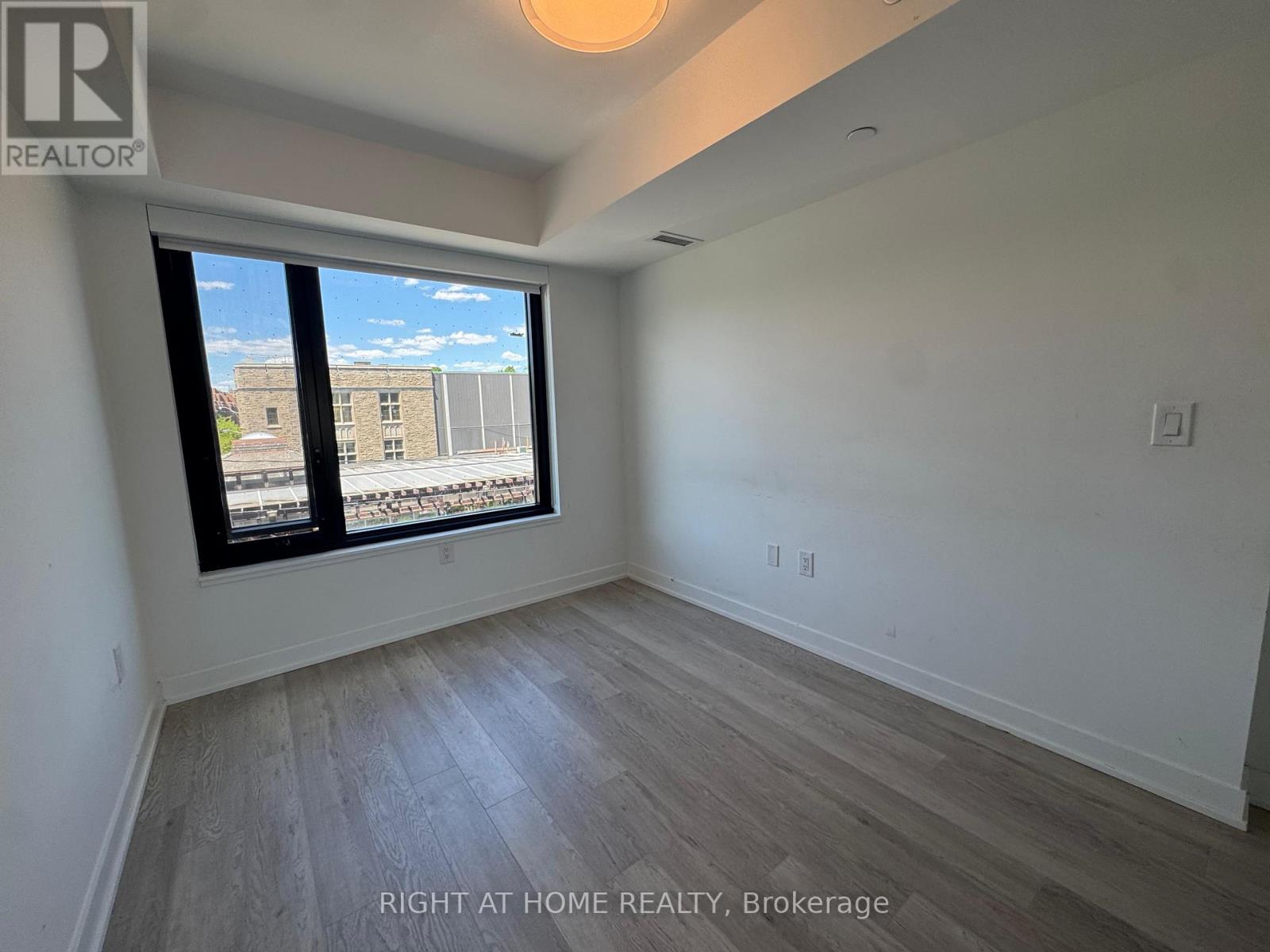 307 - 3 Strathgowan Avenue, Toronto, Ontario  M4N 1B8 - Photo 31 - C13232186