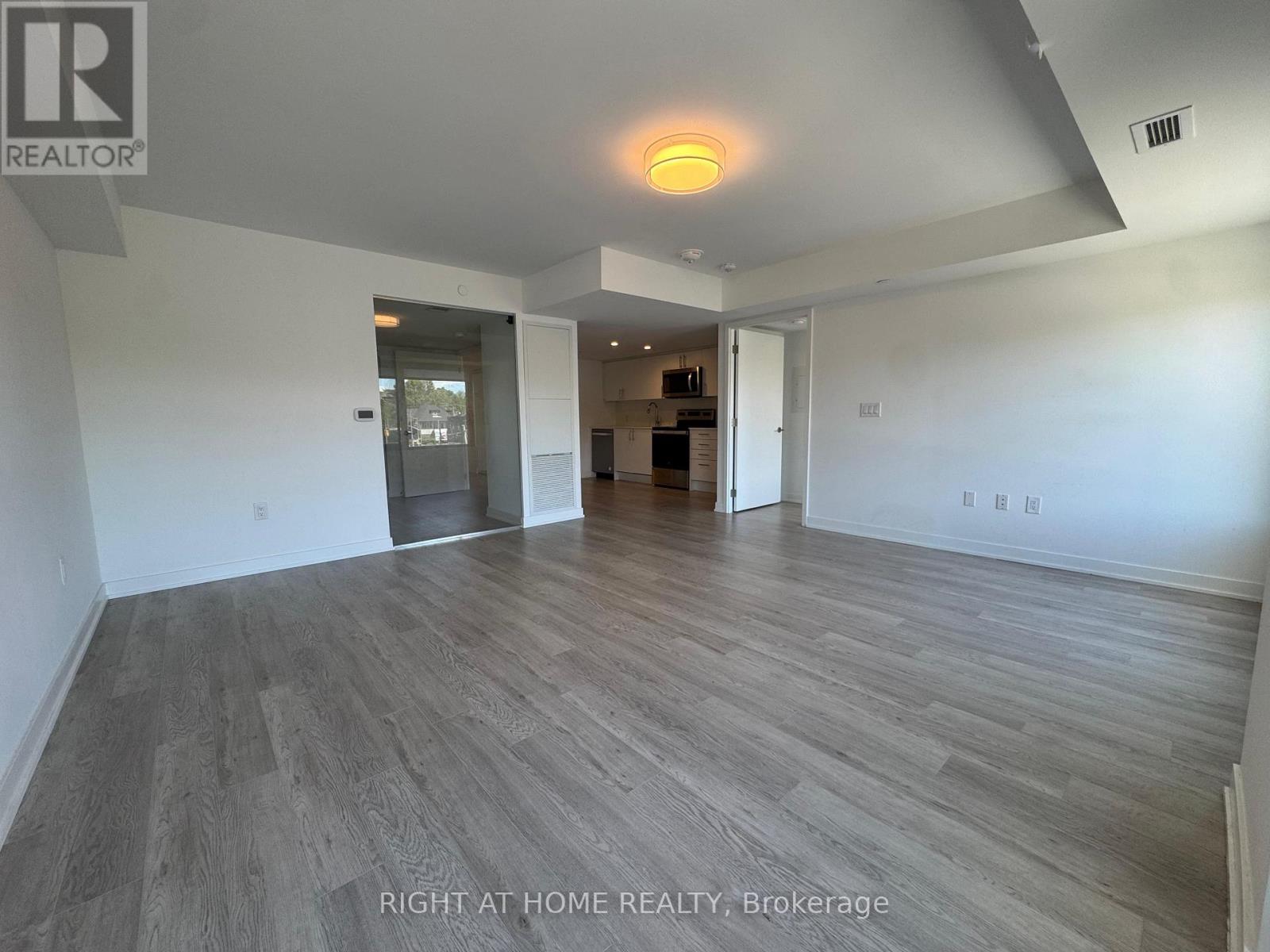 307 - 3 Strathgowan Avenue, Toronto, Ontario  M4N 1B8 - Photo 8 - C13232186