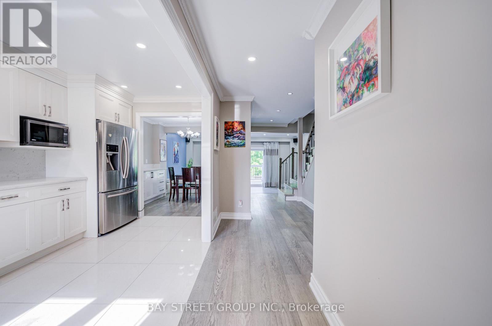 68 Kimroy Grove, Toronto, Ontario  M1S 4E3 - Photo 4 - E13232098