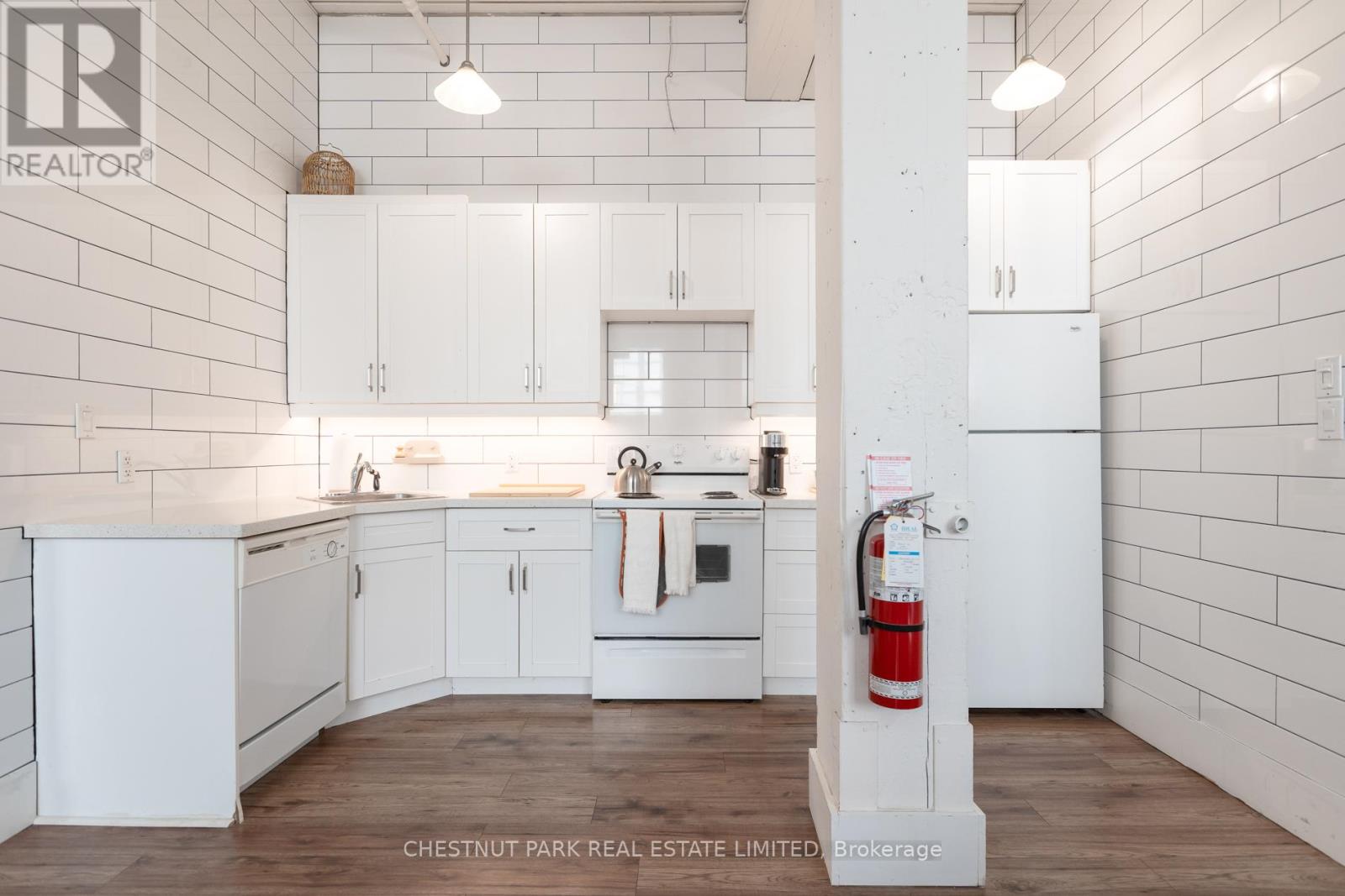 1 - 1135 Dundas Street E, Toronto, Ontario  M4M 1R9 - Photo 10 - E13232100