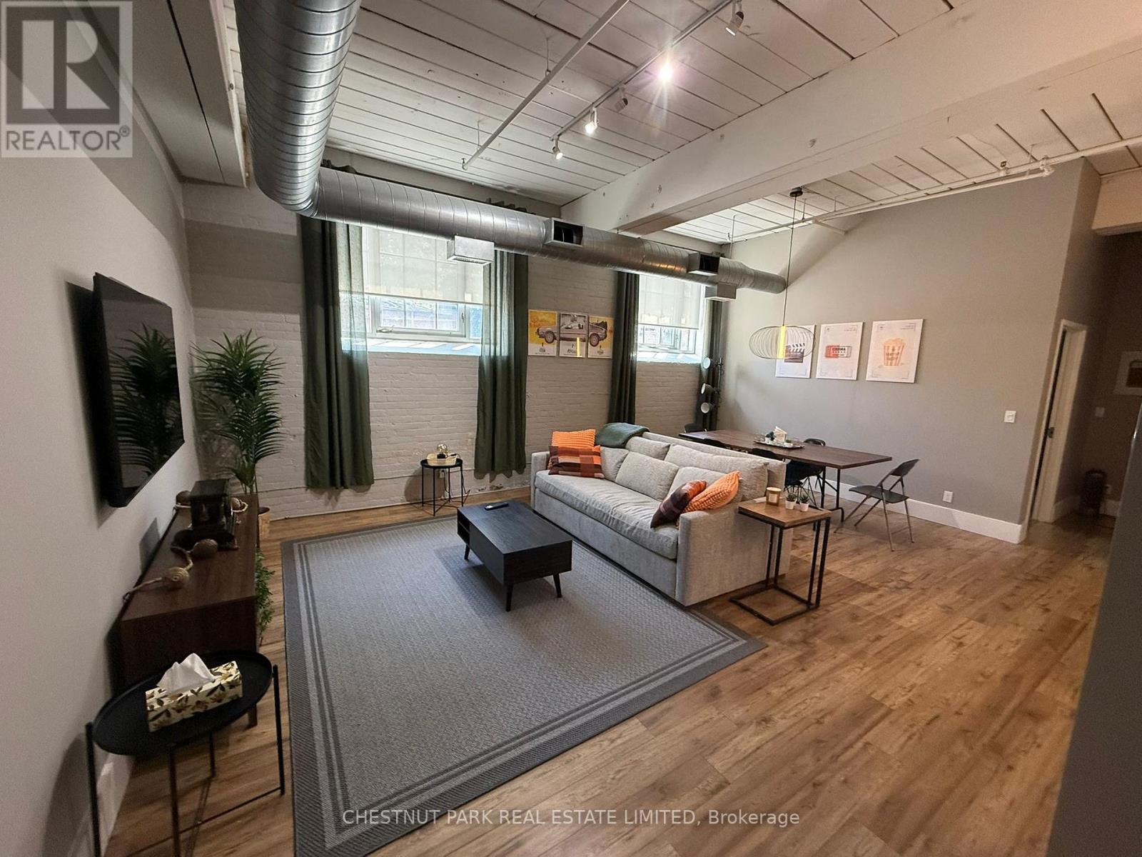 1 - 1135 Dundas Street E, Toronto, Ontario  M4M 1R9 - Photo 4 - E13232100