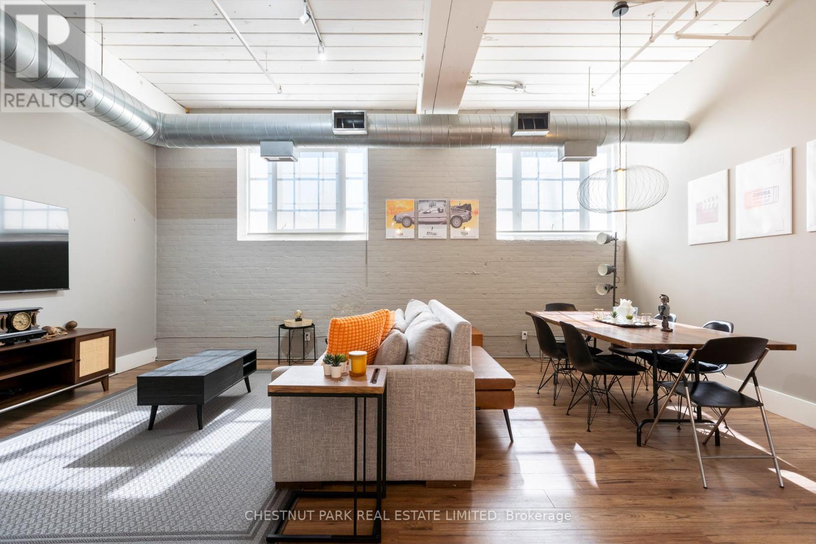 1 - 1135 Dundas Street E, Toronto, Ontario  M4M 1R9 - Photo 8 - E13232100