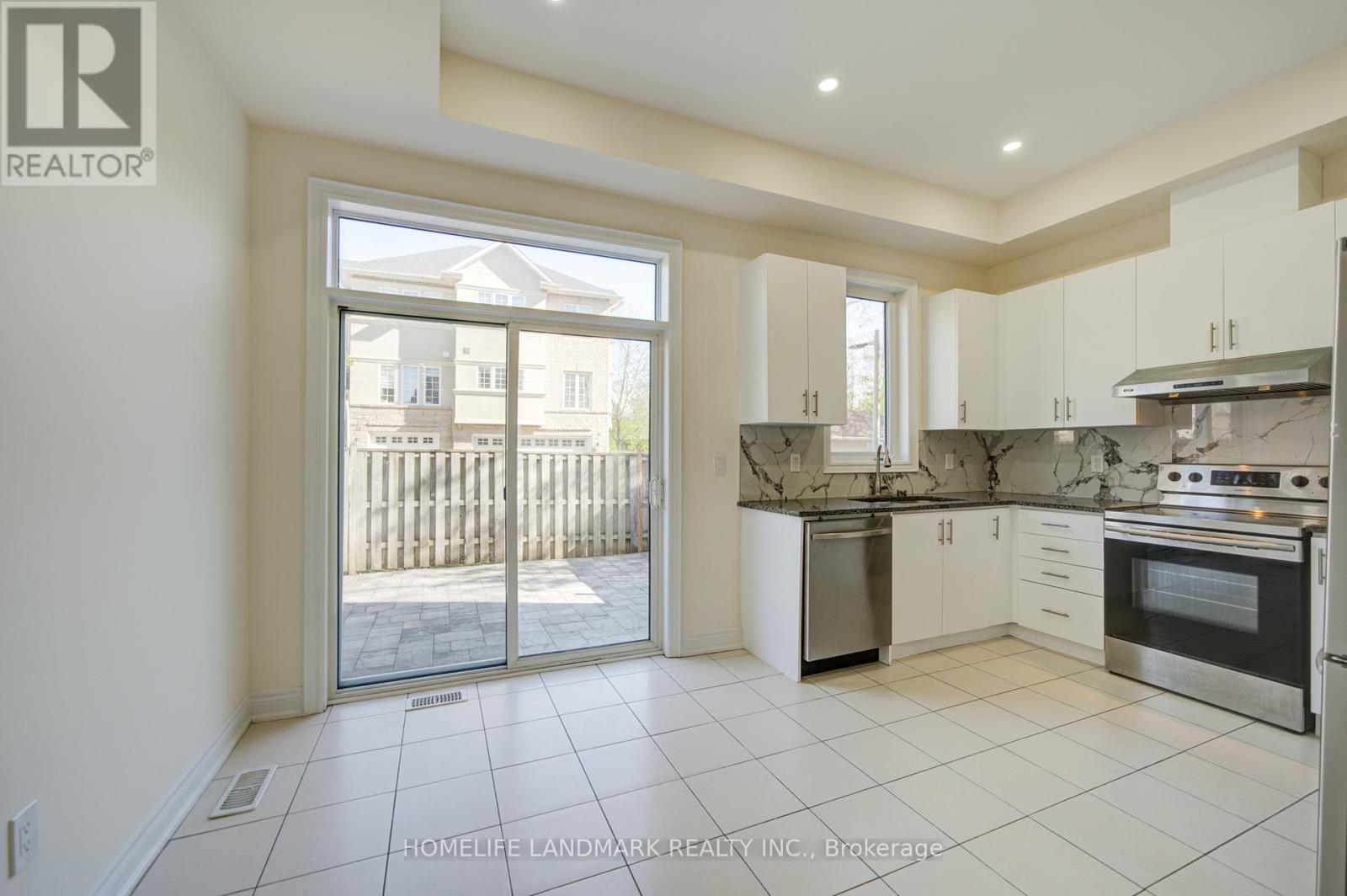 36 Latchford Lane N, Richmond Hill, Ontario  L4C 7V6 - Photo 12 - N13232130