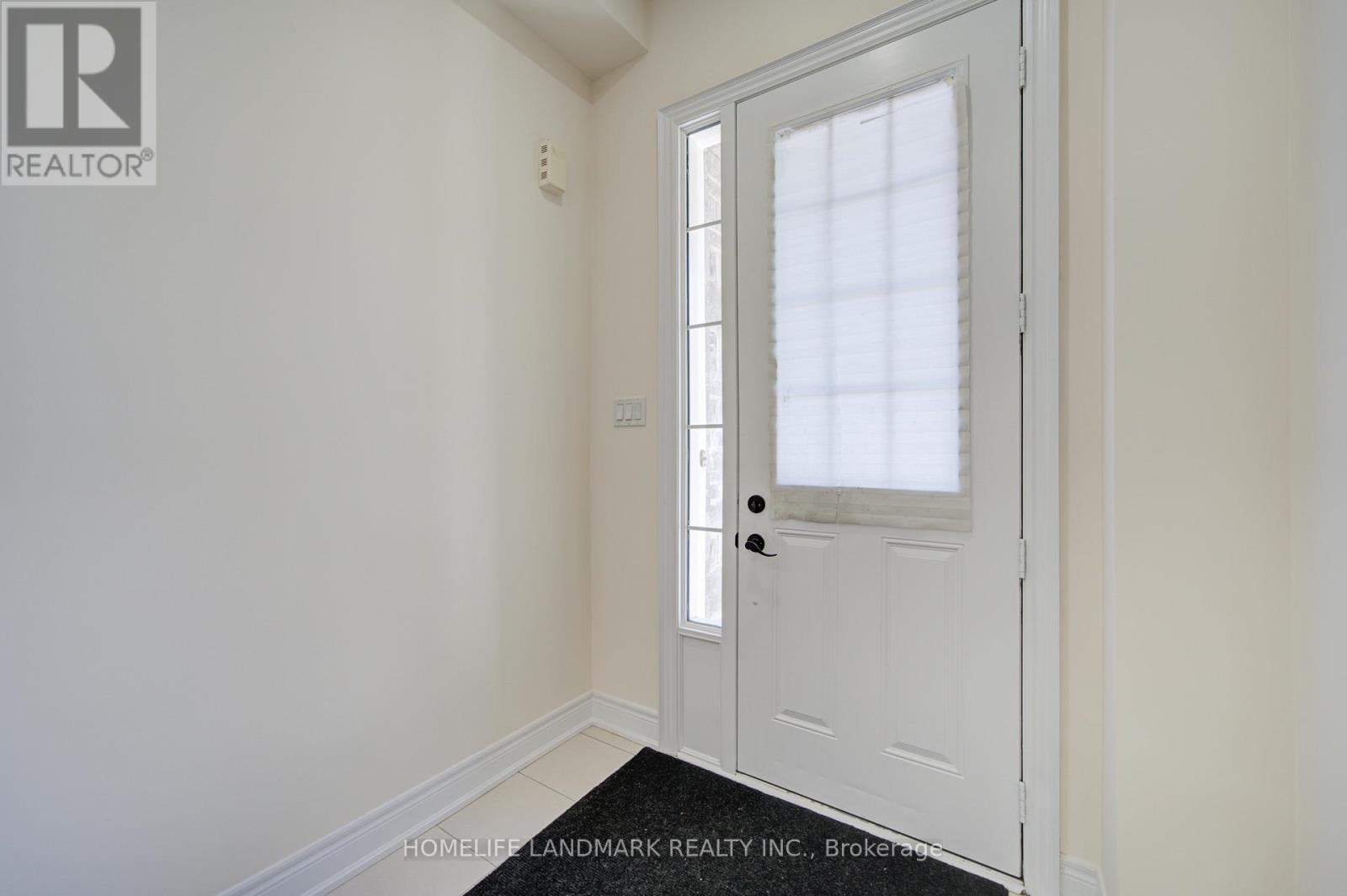 36 Latchford Lane N, Richmond Hill, Ontario  L4C 7V6 - Photo 3 - N13232130