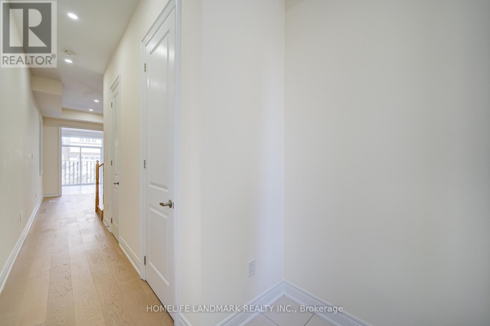 36 Latchford Lane N, Richmond Hill, Ontario  L4C 7V6 - Photo 4 - N13232130