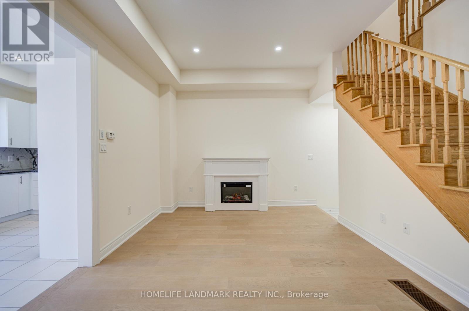 36 Latchford Lane N, Richmond Hill, Ontario  L4C 7V6 - Photo 7 - N13232130