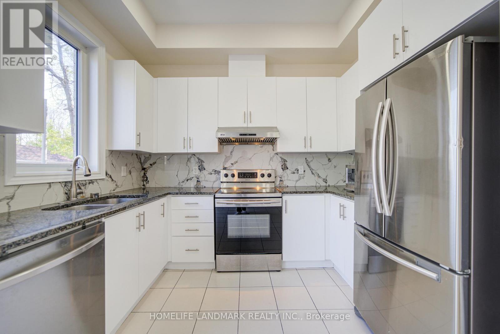 36 Latchford Lane N, Richmond Hill, Ontario  L4C 7V6 - Photo 9 - N13232130