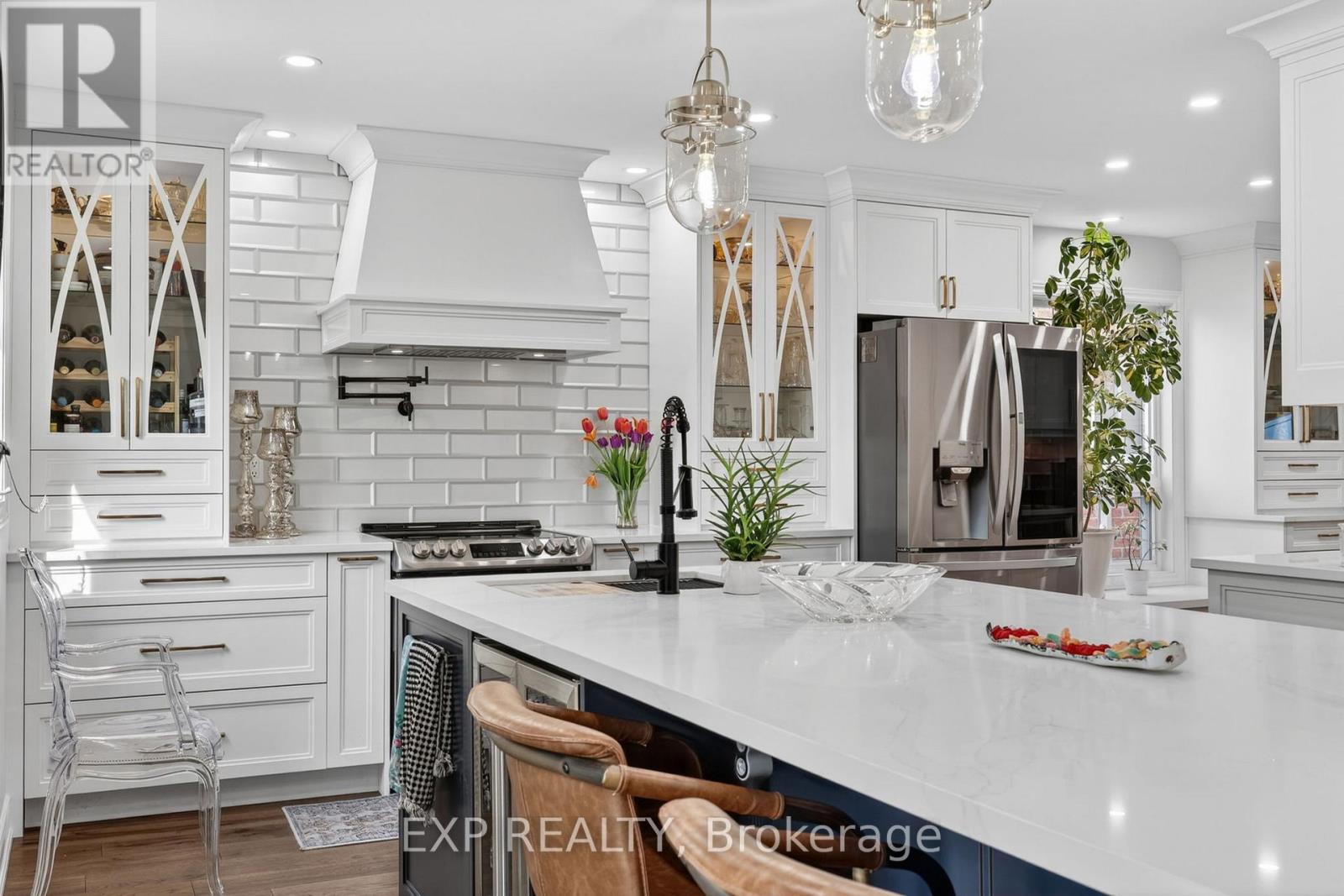 93 Taylor Drive, Barrie (Bayshore), Ontario  L4N 8K3 - Photo 7 - S13232122