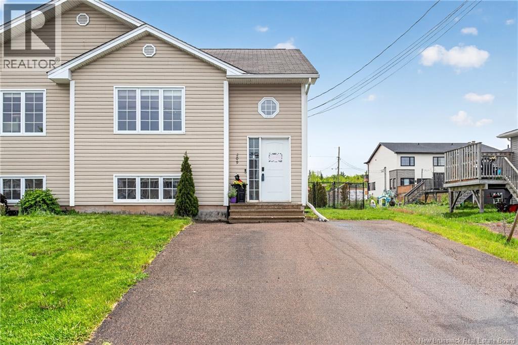209 Penrose Street, Moncton, New Brunswick  E1E 4W7 - Photo 1 - NB140719