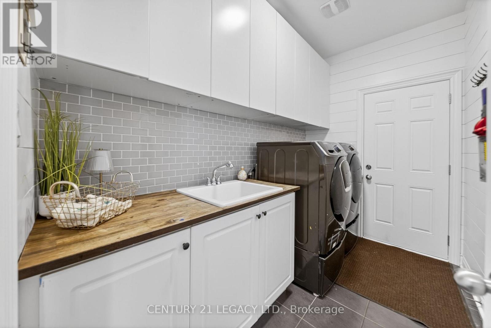 33 Andretti Crescent, Brampton, Ontario  L6X 5G6 - Photo 16 - W13232090