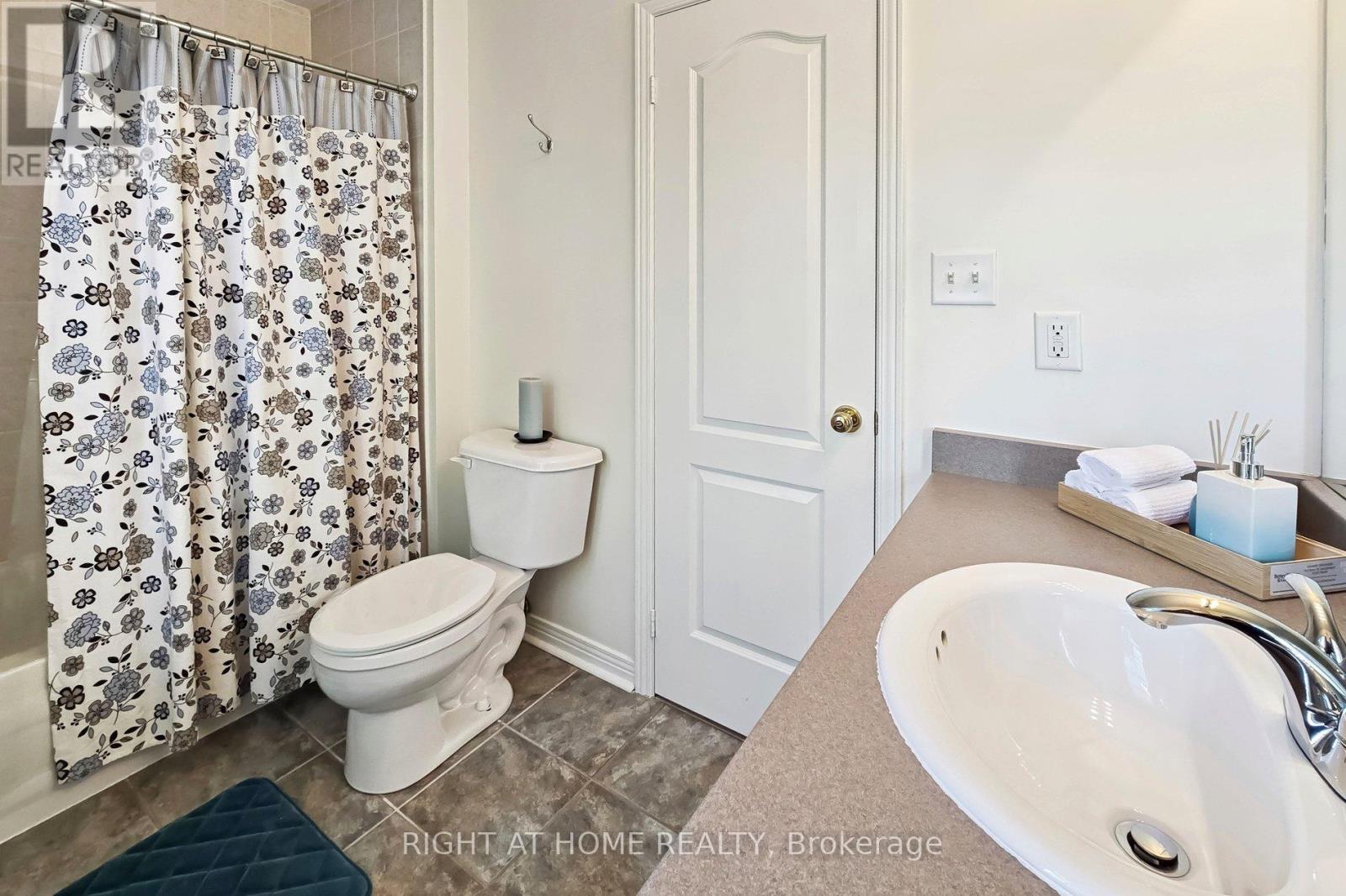 4263 Couples Crescent, Burlington, Ontario  L7M 4Z2 - Photo 29 - W13232180