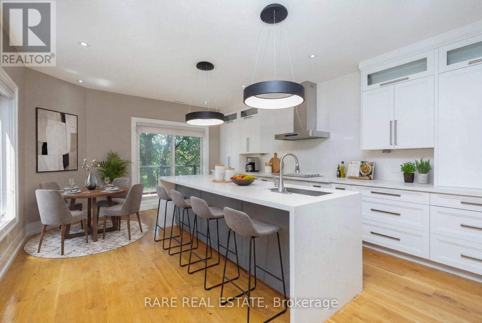 17 Kennedy Park Avenue N, Toronto, Ontario  M6P 3H2 - Photo 12 - W13232188