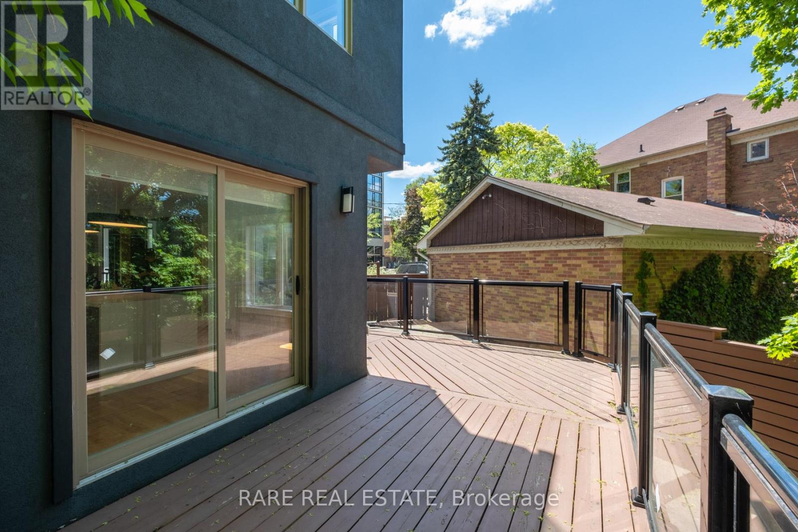17 Kennedy Park Avenue N, Toronto, Ontario  M6P 3H2 - Photo 13 - W13232188