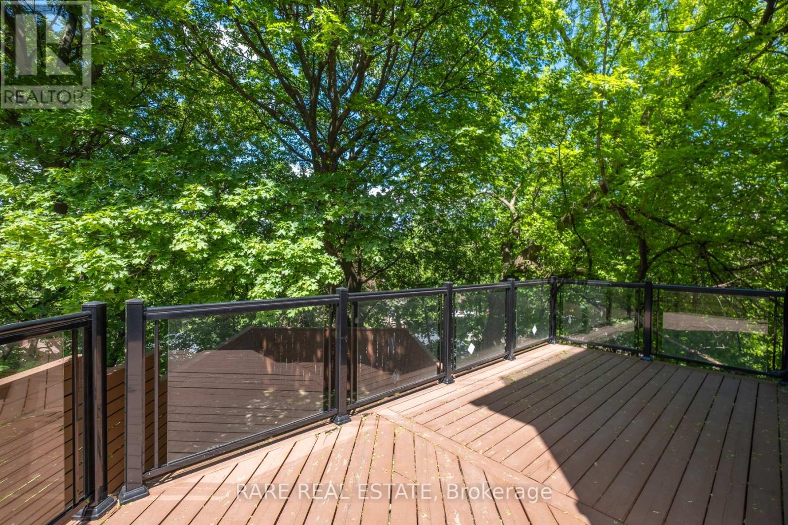 17 Kennedy Park Avenue N, Toronto, Ontario  M6P 3H2 - Photo 14 - W13232188