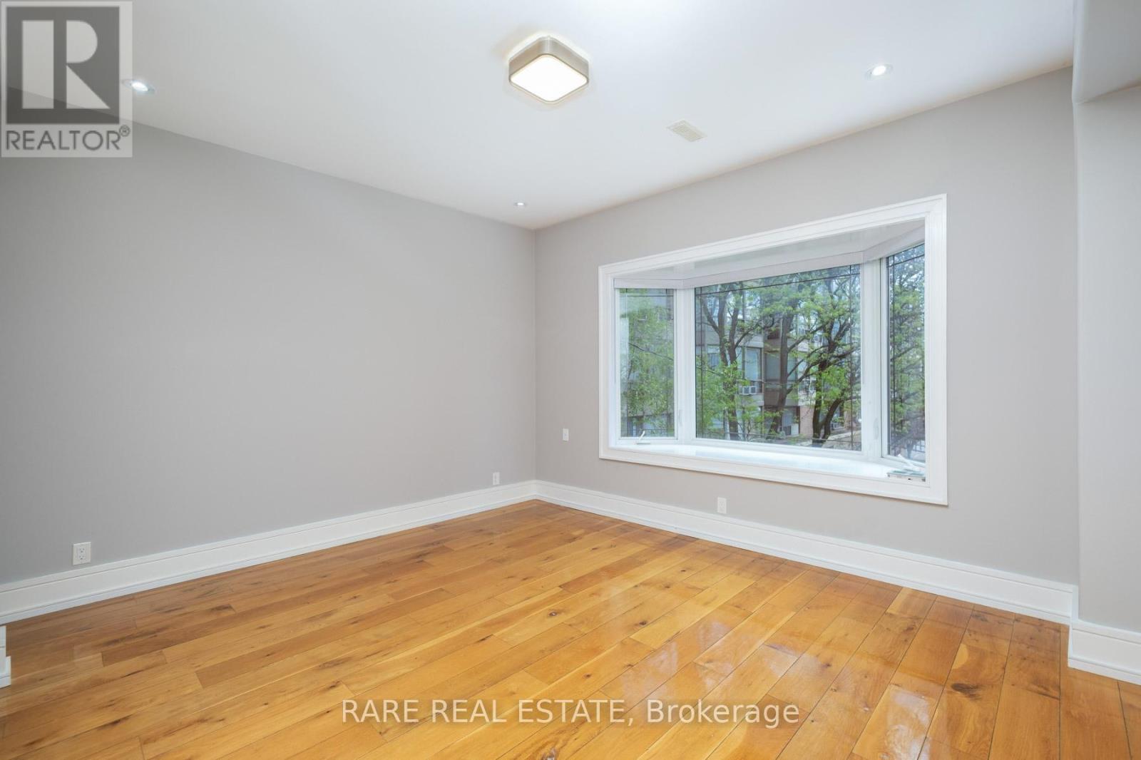 17 Kennedy Park Avenue N, Toronto, Ontario  M6P 3H2 - Photo 18 - W13232188