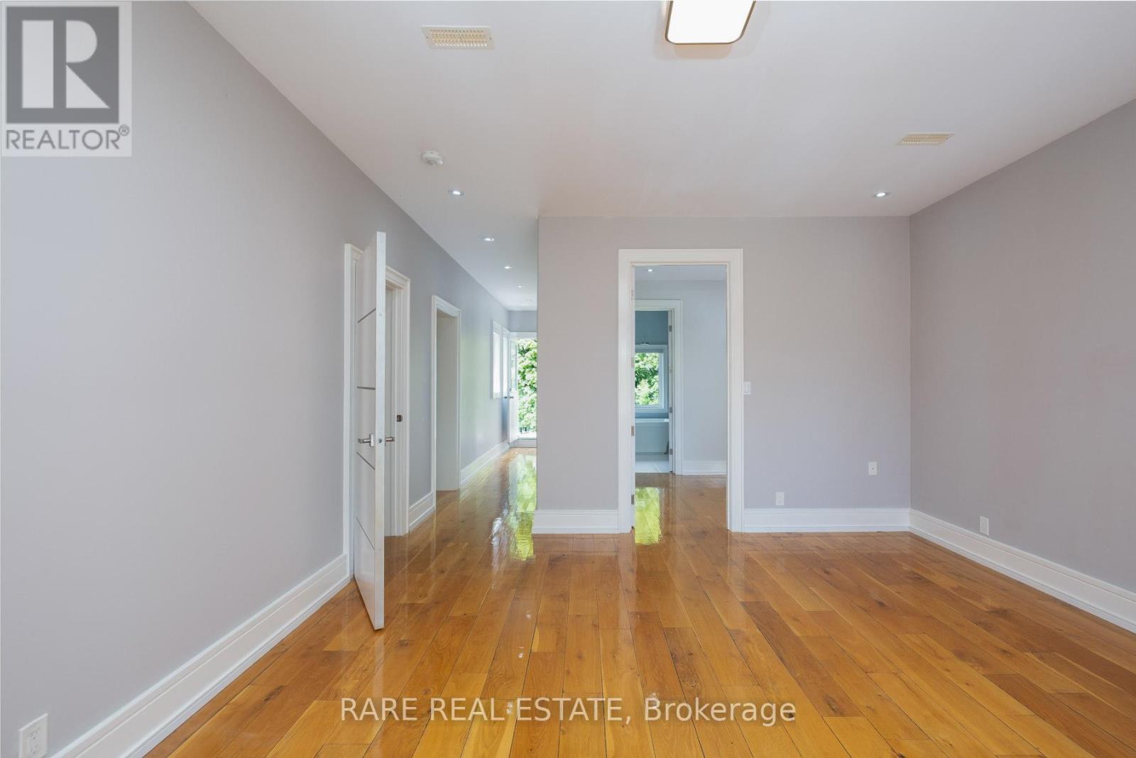 17 Kennedy Park Avenue N, Toronto, Ontario  M6P 3H2 - Photo 26 - W13232188