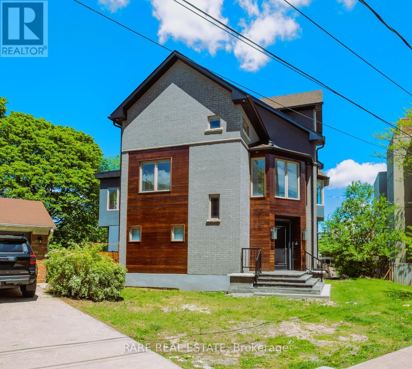 17 Kennedy Park Avenue N, Toronto, Ontario  M6P 3H2 - Photo 3 - W13232188