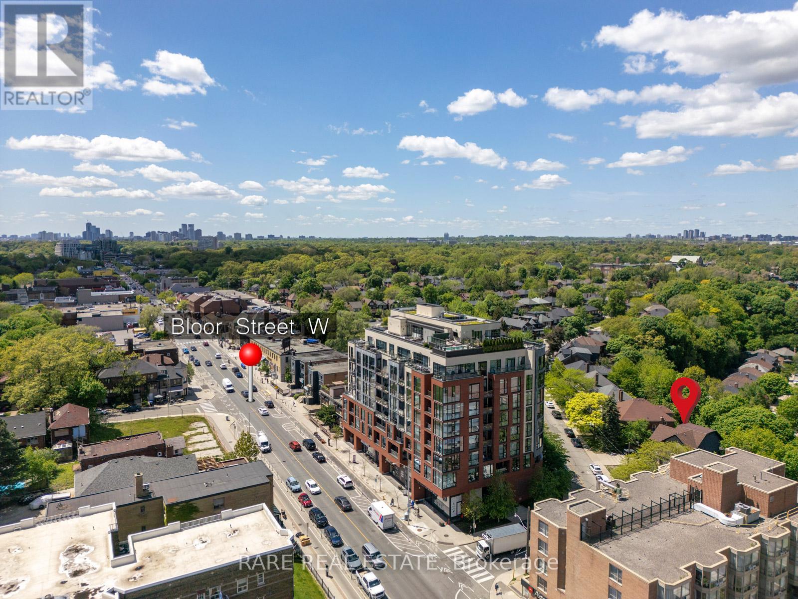 17 Kennedy Park Avenue N, Toronto, Ontario  M6P 3H2 - Photo 35 - W13232188