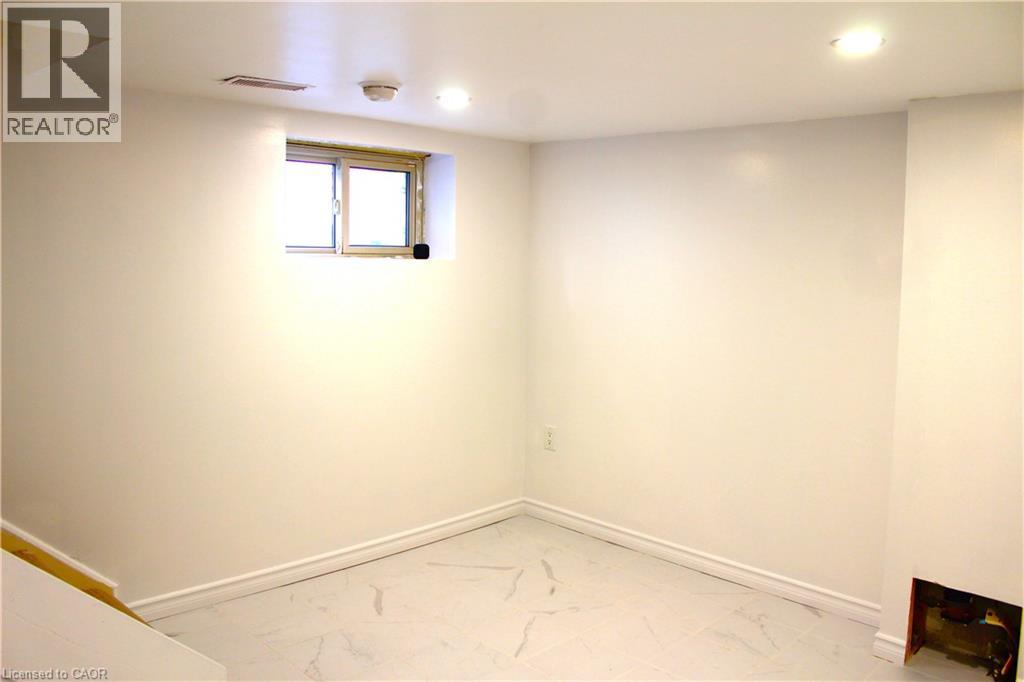 4935 Willmott Street, Niagara Falls, Ontario  L2E 1Z6 - Photo 18 - 40803767