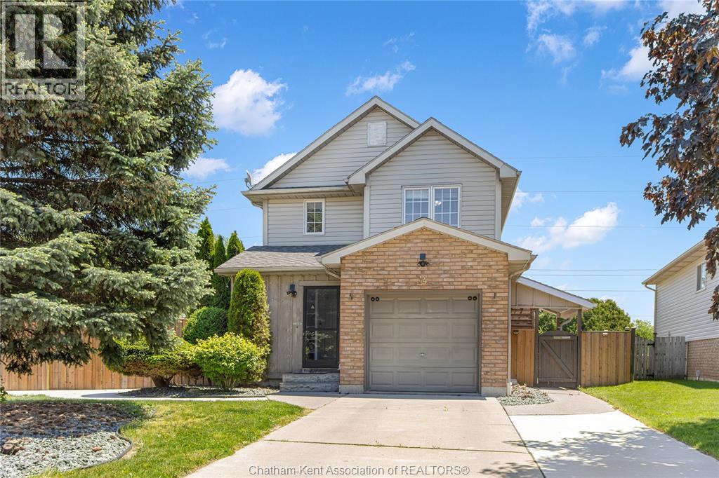 MLS# 26012756: 34 BRISTOL DRIVE, Chatham, Canada