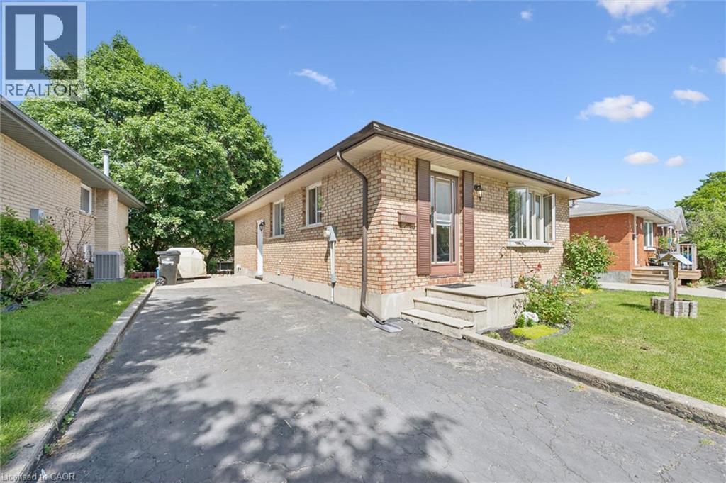 189 Johanna Drive, Cambridge, Ontario  N1S 4C4 - Photo 3 - 40835476