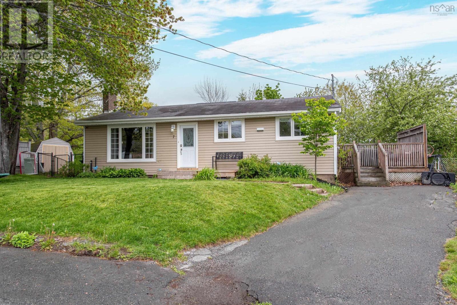 7 Karen Court, Dartmouth, Nova Scotia  B2X 2K1 - Photo 2 - 202613054