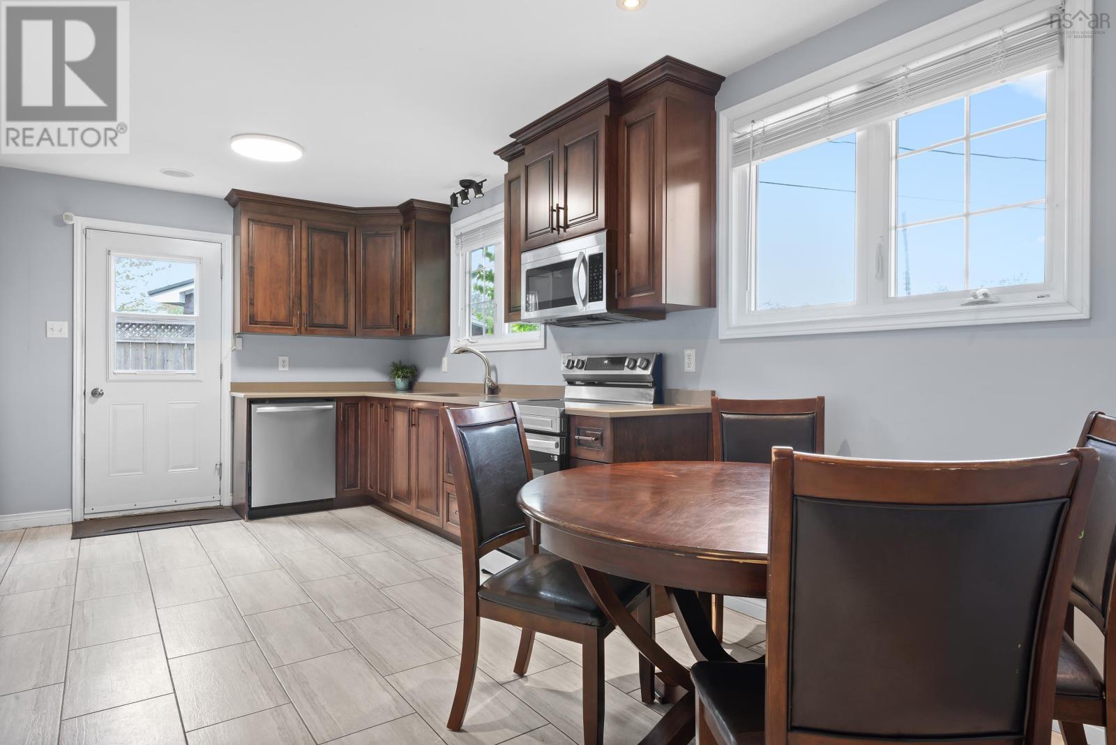 7 Karen Court, Dartmouth, Nova Scotia  B2X 2K1 - Photo 8 - 202613054