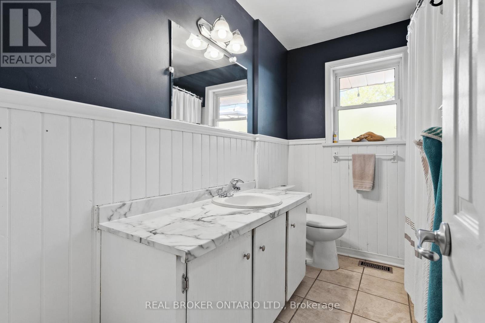 8 Goldsmith Avenue, St. Catharines, Ontario  L2M 2V8 - Photo 11 - X13232244